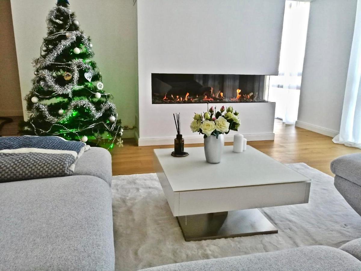 The Rock Apartment Sinaia Luaran gambar