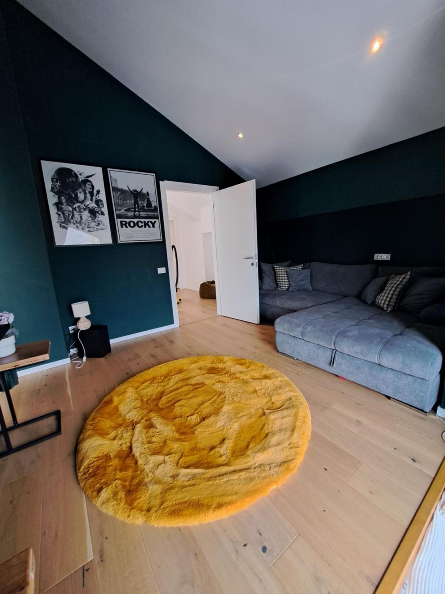 The Rock Apartment Sinaia Luaran gambar