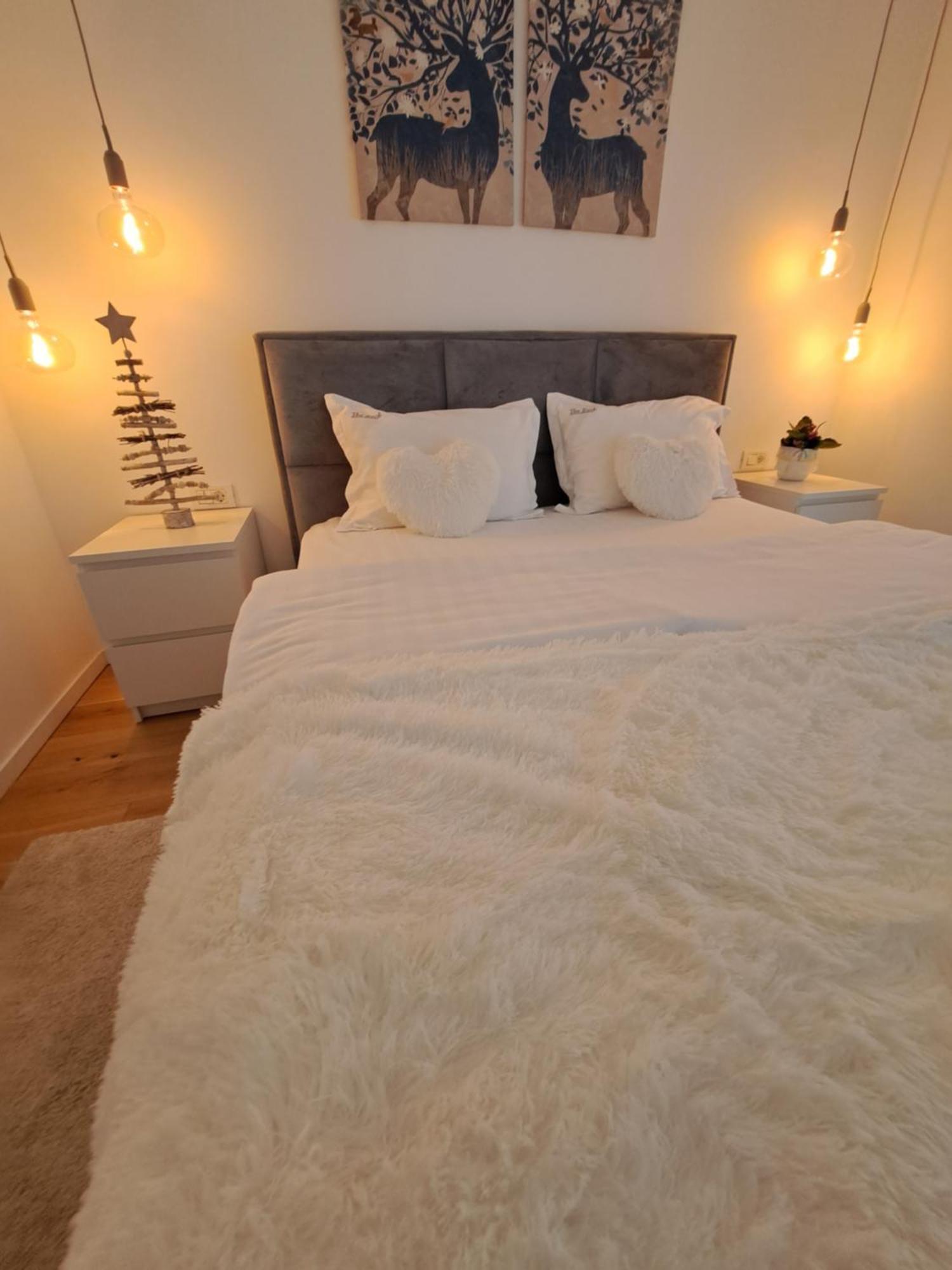 The Rock Apartment Sinaia Luaran gambar