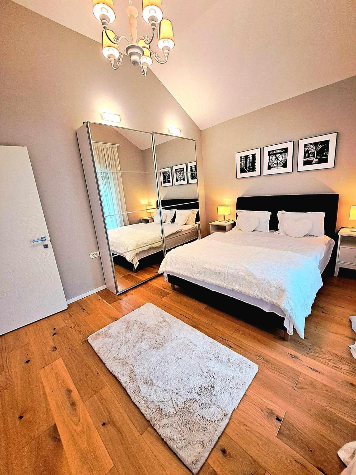 The Rock Apartment Sinaia Luaran gambar