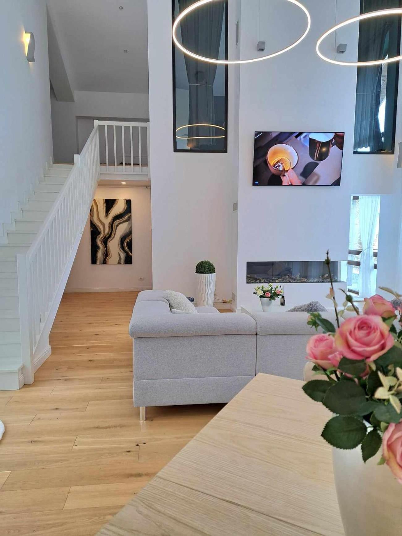 The Rock Apartment Sinaia Luaran gambar